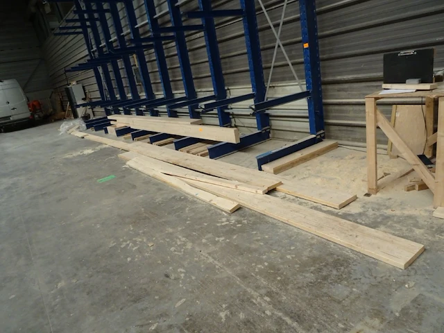 Groot lot hout - afbeelding 2 van  11
