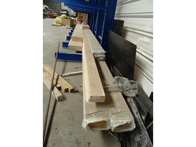Groot lot hout - afbeelding 5 van  11