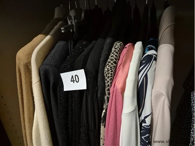 Groot lot kledij en textielwaren - afbeelding 5 van  5