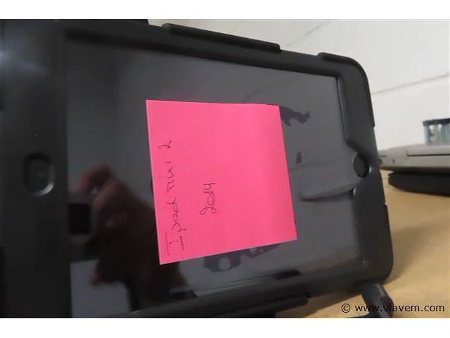 Groot lot laptops (onder andere apple, dell en lenovo), ipad en adapters, werking onbekend - afbeelding 8 van  12