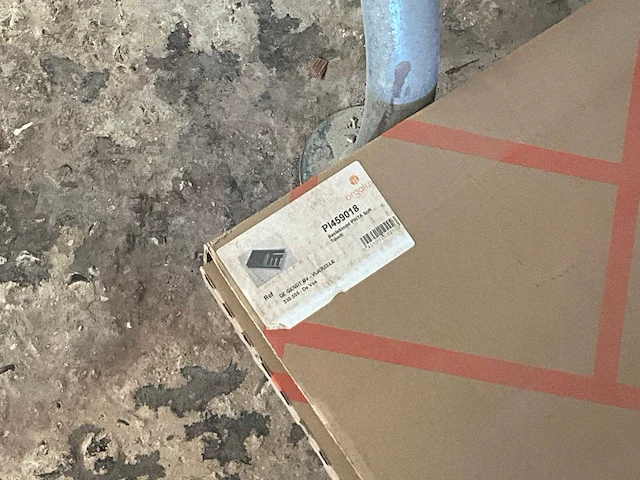 Groot lot meubelbeslag en houtafwerkingsmateriaal - afbeelding 9 van  19
