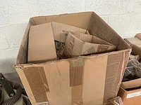 Groot lot meubelbeslag en houtafwerkingsmateriaal - afbeelding 13 van  19
