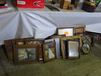 Groot lot oude kaders - afbeelding 1 van  4