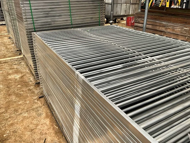 Groot lot panelen hondenren + deuren - afbeelding 10 van  14