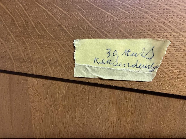Groot lot plaatmateriaal en enkele kastdeurtjes. - afbeelding 15 van  27