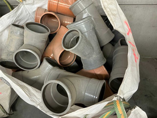 Groot lot pvc rioleringsbuizen & hulpstukken (+700st.) - afbeelding 13 van  16