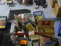 Groot lot schrijf- en tekengerief - afbeelding 1 van  5