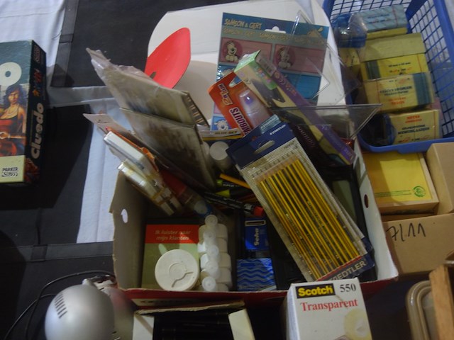 Groot lot schrijf- en tekengerief - afbeelding 2 van  5