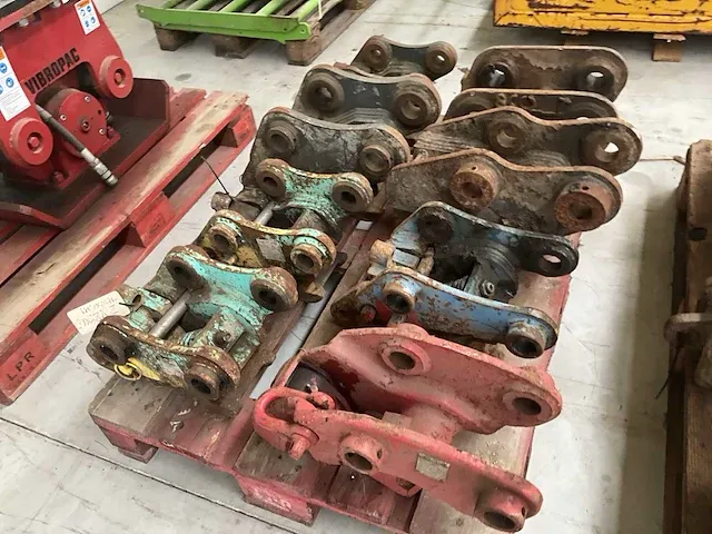 Groot lot snelwissels minikraan compleet met onderdelen. - afbeelding 6 van  15