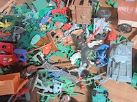 Groot lot soldaatjes,cowboys,indianen plastiek - afbeelding 3 van  7