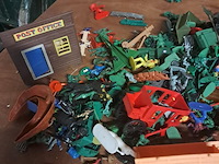 Groot lot soldaatjes,cowboys,indianen plastiek - afbeelding 4 van  7