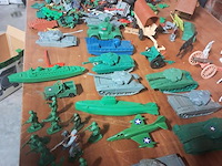 Groot lot soldaatjes,cowboys,indianen plastiek - afbeelding 7 van  7