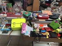 Groot lot varia speelgoed - afbeelding 1 van  4