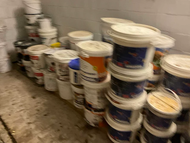 Groot lot verf en toebehoren - afbeelding 15 van  27