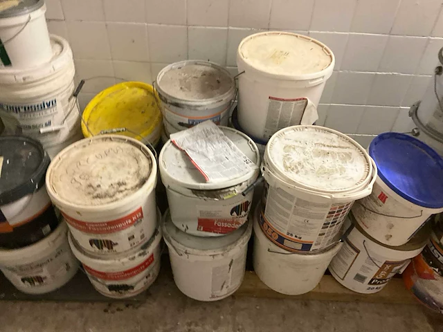 Groot lot verf en toebehoren - afbeelding 20 van  27