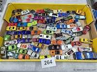 Groot lot volgens foto's - afbeelding 1 van  3