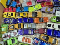 Groot lot volgens foto's - afbeelding 2 van  3