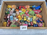 Groot lot volgens foto's - afbeelding 1 van  3