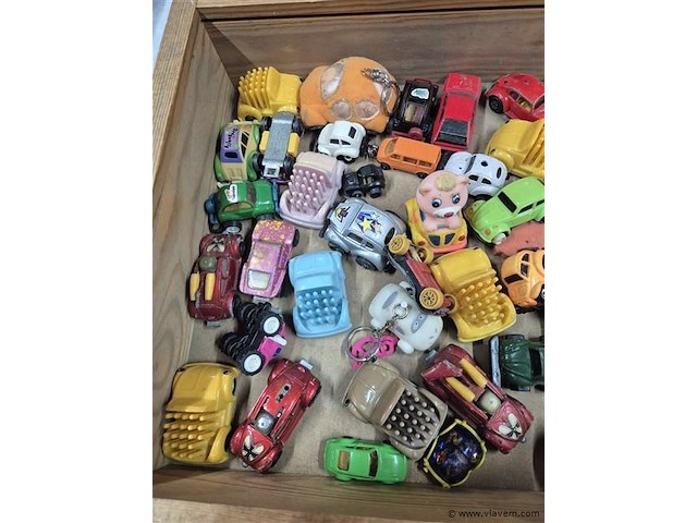 Groot lot volgens foto's - afbeelding 2 van  3