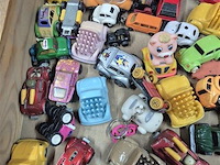 Groot lot volgens foto's - afbeelding 2 van  3