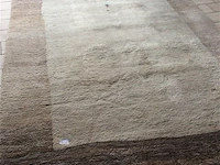 Groot modern tapijt - afbeelding 1 van  2