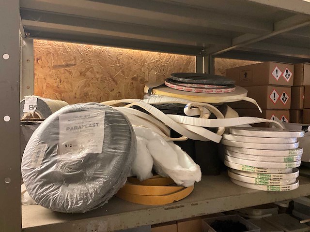 Groothandel partij van deur- en raamafdichtingen - afbeelding 2 van  12