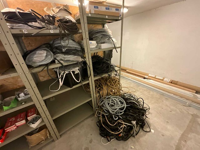 Groothandel partij van deur- en raamafdichtingen - afbeelding 1 van  12