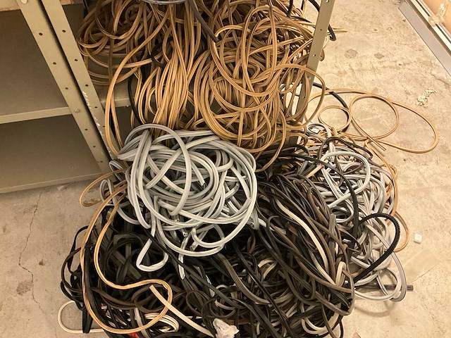 Groothandel partij van deur- en raamafdichtingen - afbeelding 8 van  12