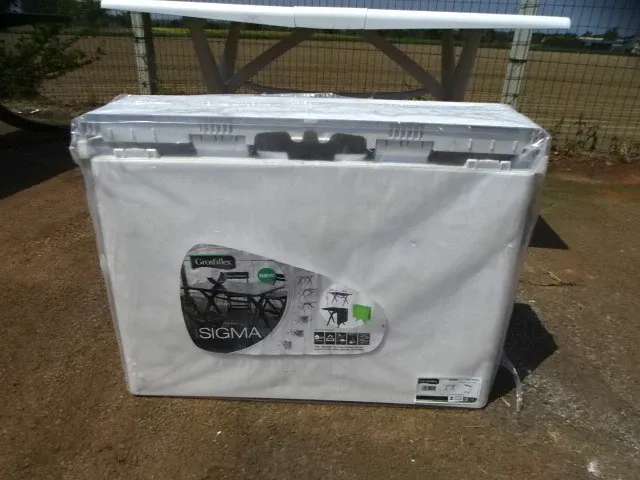 Grosfillex plooitafel wit - afbeelding 1 van  4