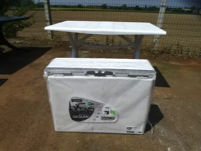 Grosfillex plooitafel wit - afbeelding 2 van  4