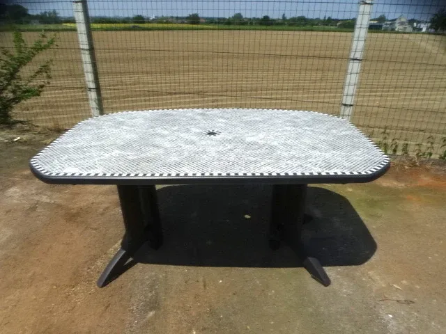 Grosfillex tafel - afbeelding 1 van  4
