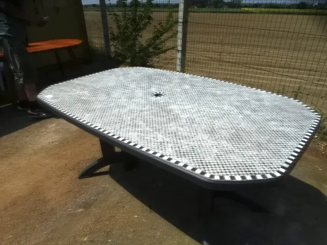 Grosfillex tafel - afbeelding 2 van  3