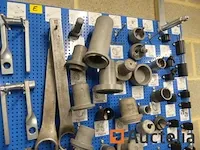 Grote aantal gereedschappen en stukken voor garage - afbeelding 13 van  82