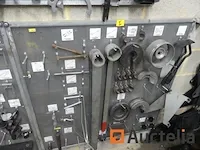 Grote aantal gereedschappen en stukken voor garage - afbeelding 33 van  82