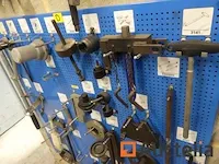 Grote aantal gereedschappen en stukken voor garage - afbeelding 23 van  82