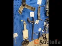 Grote aantal gereedschappen en stukken voor garage - afbeelding 37 van  82