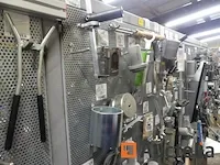 Grote aantal gereedschappen en stukken voor garage - afbeelding 62 van  82