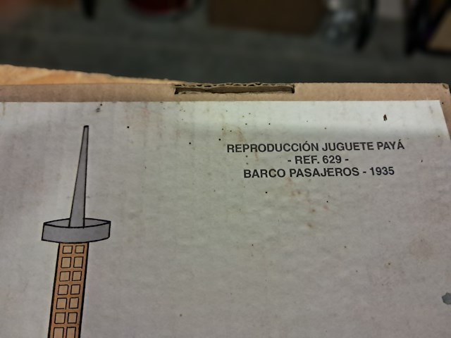 Grote boot in blik met certificaat (380mm) - afbeelding 2 van  5