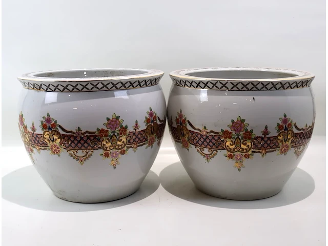Grote decoratieve bloempot (x2) - afbeelding 1 van  4