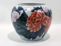 Grote decoratieve bloempot - afbeelding 1 van  3