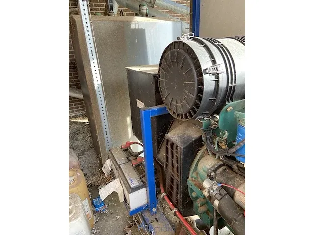 Grote dieselgenerator - afbeelding 5 van  18