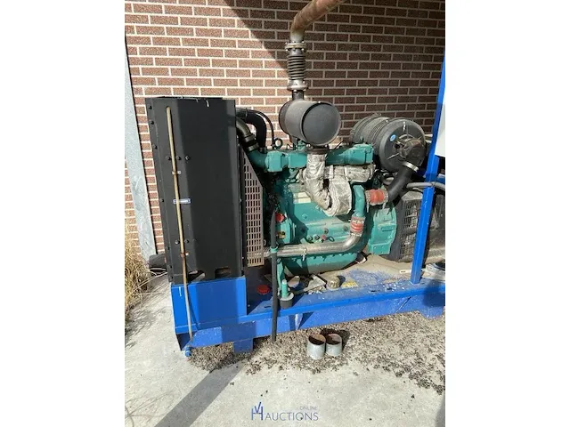 Grote dieselgenerator - afbeelding 11 van  18
