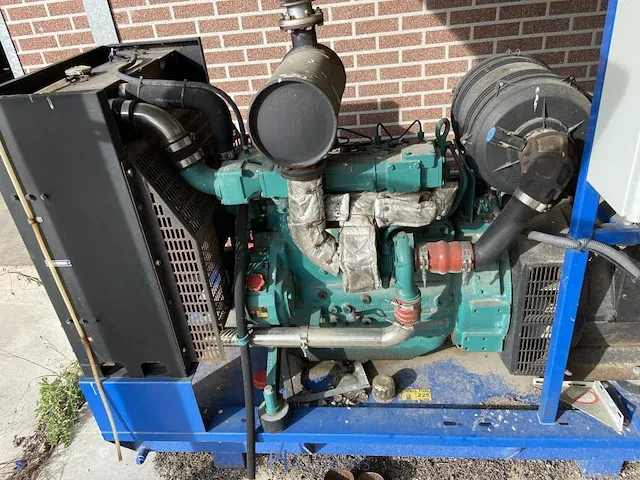 Grote dieselgenerator - afbeelding 15 van  18