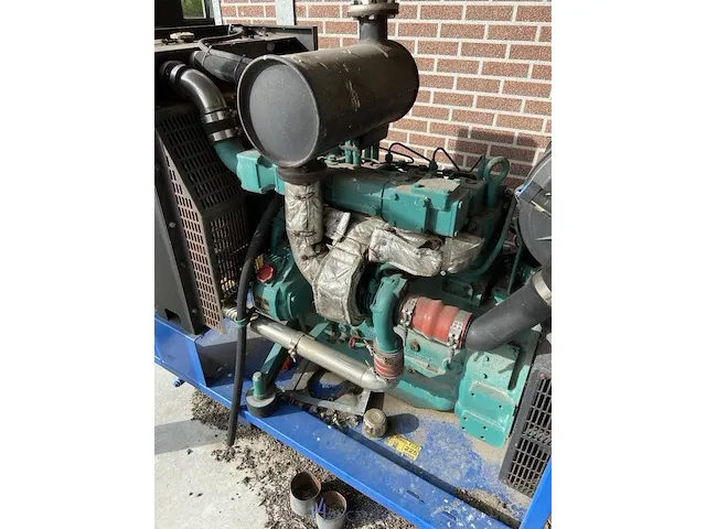 Grote dieselgenerator - afbeelding 16 van  18