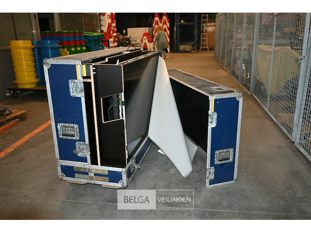 Grote flightcase op wielen - afbeelding 4 van  10
