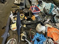 Grote glaswerktafel met alle materialen - afbeelding 5 van  6