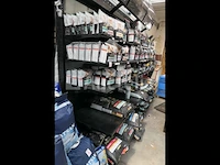 Grote hoeveelheid zakken honden- en kattenvoer met display purina proplan - afbeelding 8 van  17
