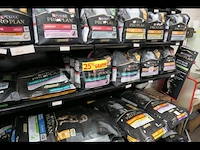 Grote hoeveelheid zakken honden- en kattenvoer met display purina proplan - afbeelding 17 van  17