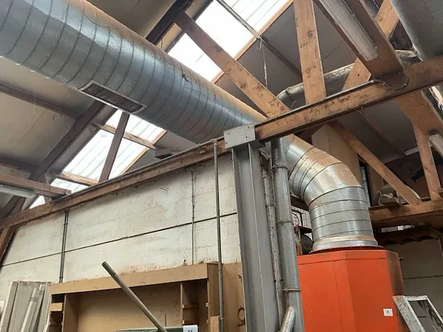 Grote houtbrander/verbrandingsoven nn met afvoerbuis - afbeelding 10 van  21