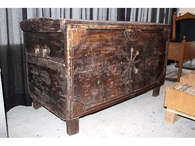 Grote houten koffer - afbeelding 2 van  3